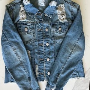 New - women jean jacket - super cute & stylish